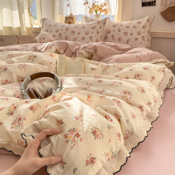 91家纺网 家纺一手货源 找家纺 梦忧草 2026新款春夏新款法式花边小清新四件套仿棉云感纱三件套单被套单件 粉雾蔷薇