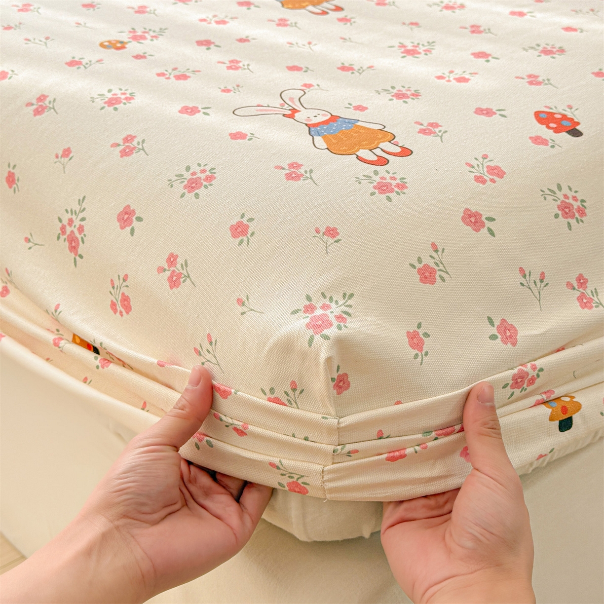 91家纺网 家纺一手货源 找家纺 名兮家居 2026春夏新款A类全棉纯棉老粗布床笠 床笠单件 花漾小兔