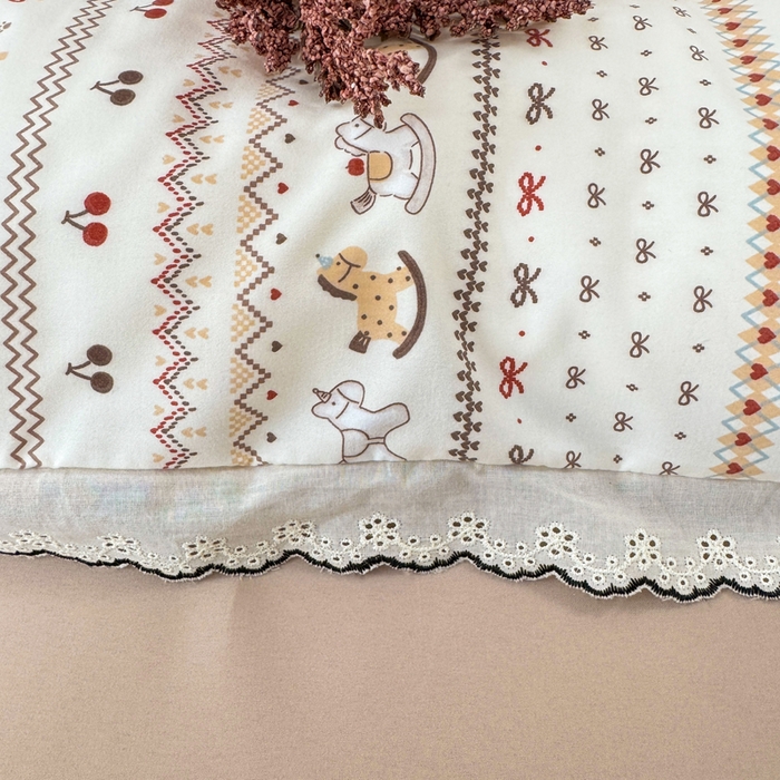 91家纺网 家纺一手货源 找家纺 梦忧草 2026新款春夏新款法式花边小清新四件套仿棉云感纱三件套单被套单件 乐町小马