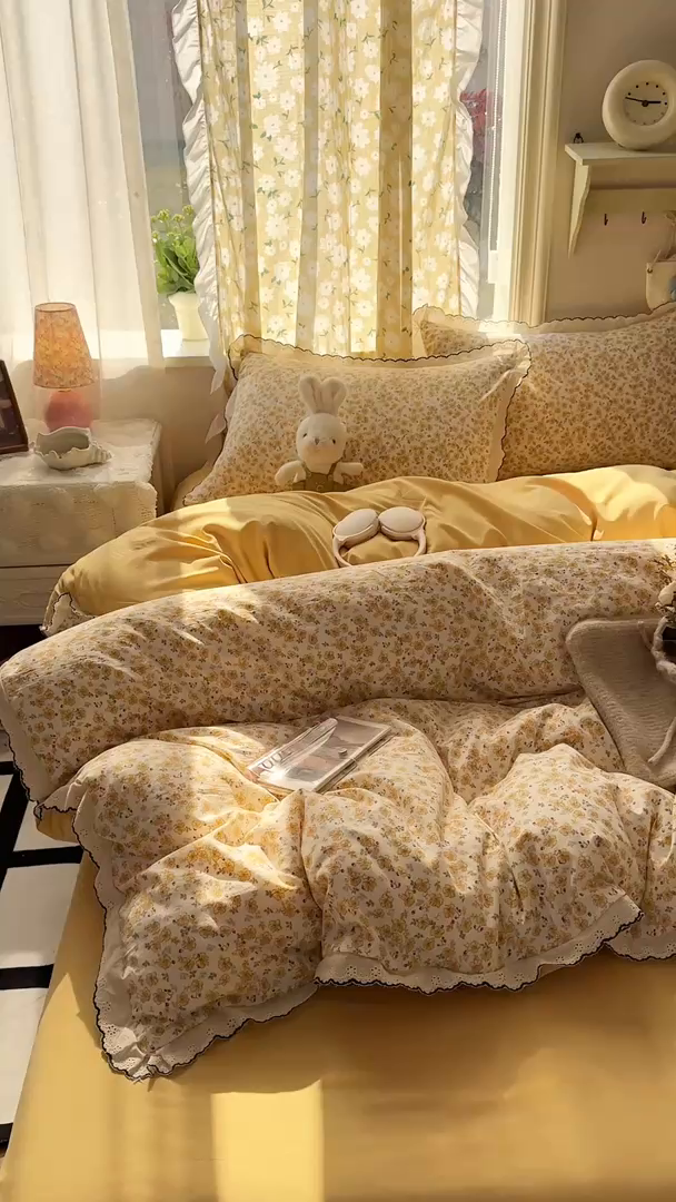 91家纺网 家纺一手货源 找家纺 梦忧草 2026新款春夏新款法式花边小清新四件套仿棉云感纱三件套单被套单件 小黄花