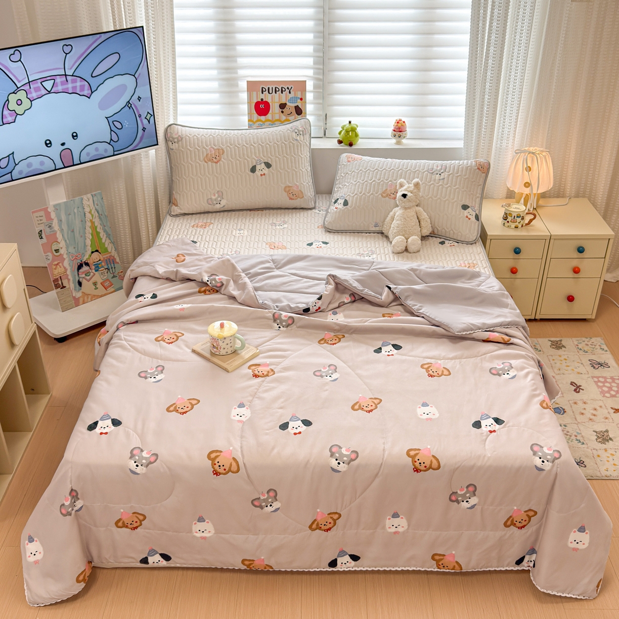 91家纺网 家纺一手货源 找家纺 慕尚家纺 2026新款乳胶凉席夏被空调被夏凉被套装组合 灰色奶狗