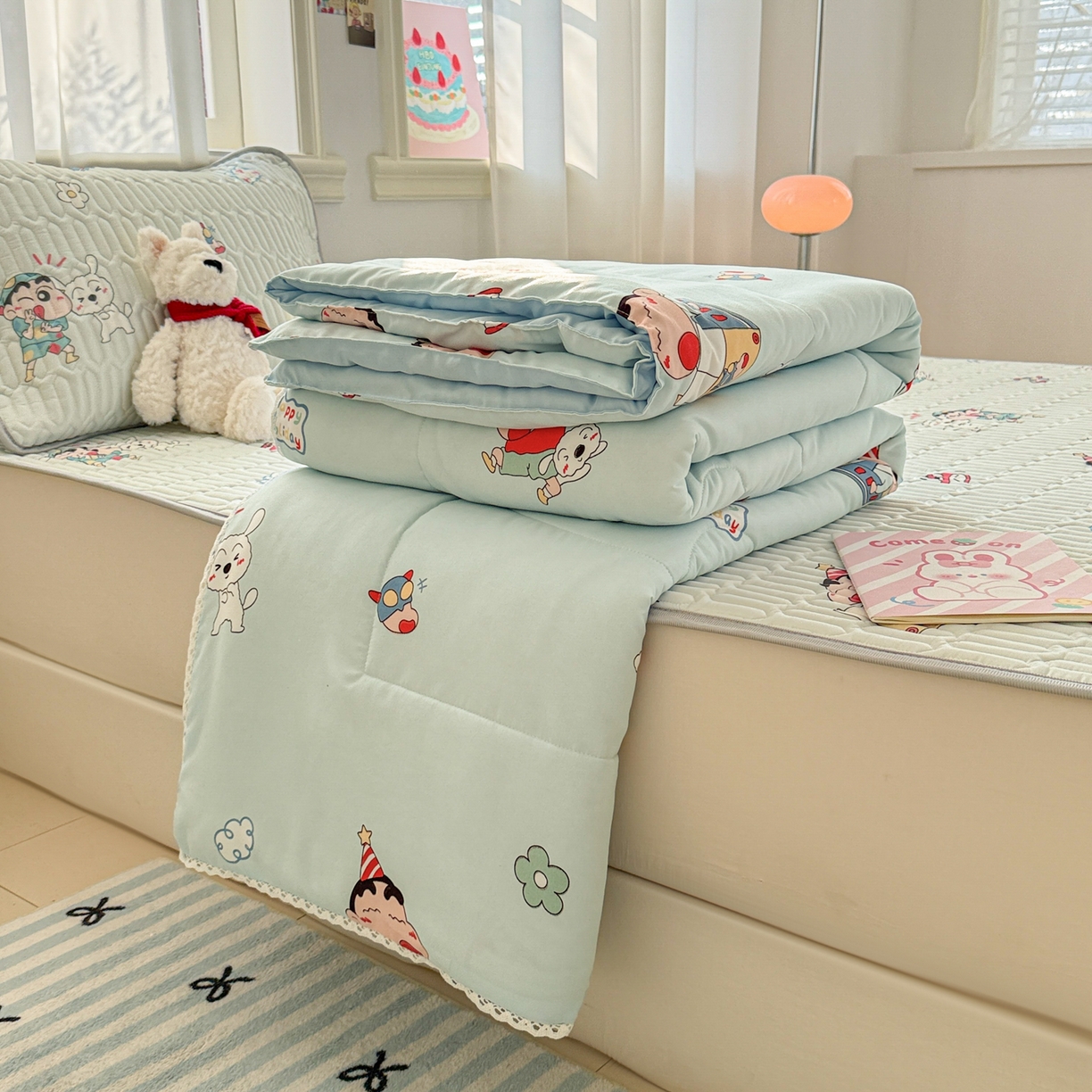 91家纺网 家纺一手货源 找家纺 慕尚家纺 2026新款乳胶凉席夏被空调被夏凉被套装组合 蜡笔小新