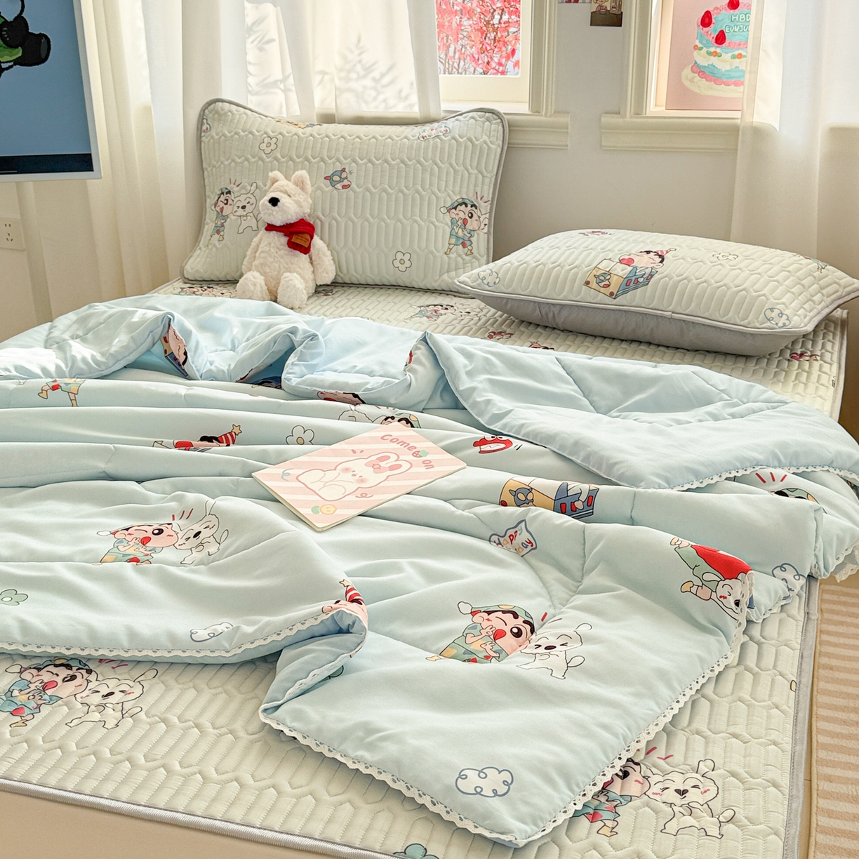 91家纺网 家纺一手货源 找家纺 慕尚家纺 2026新款乳胶凉席夏被空调被夏凉被套装组合 蜡笔小新