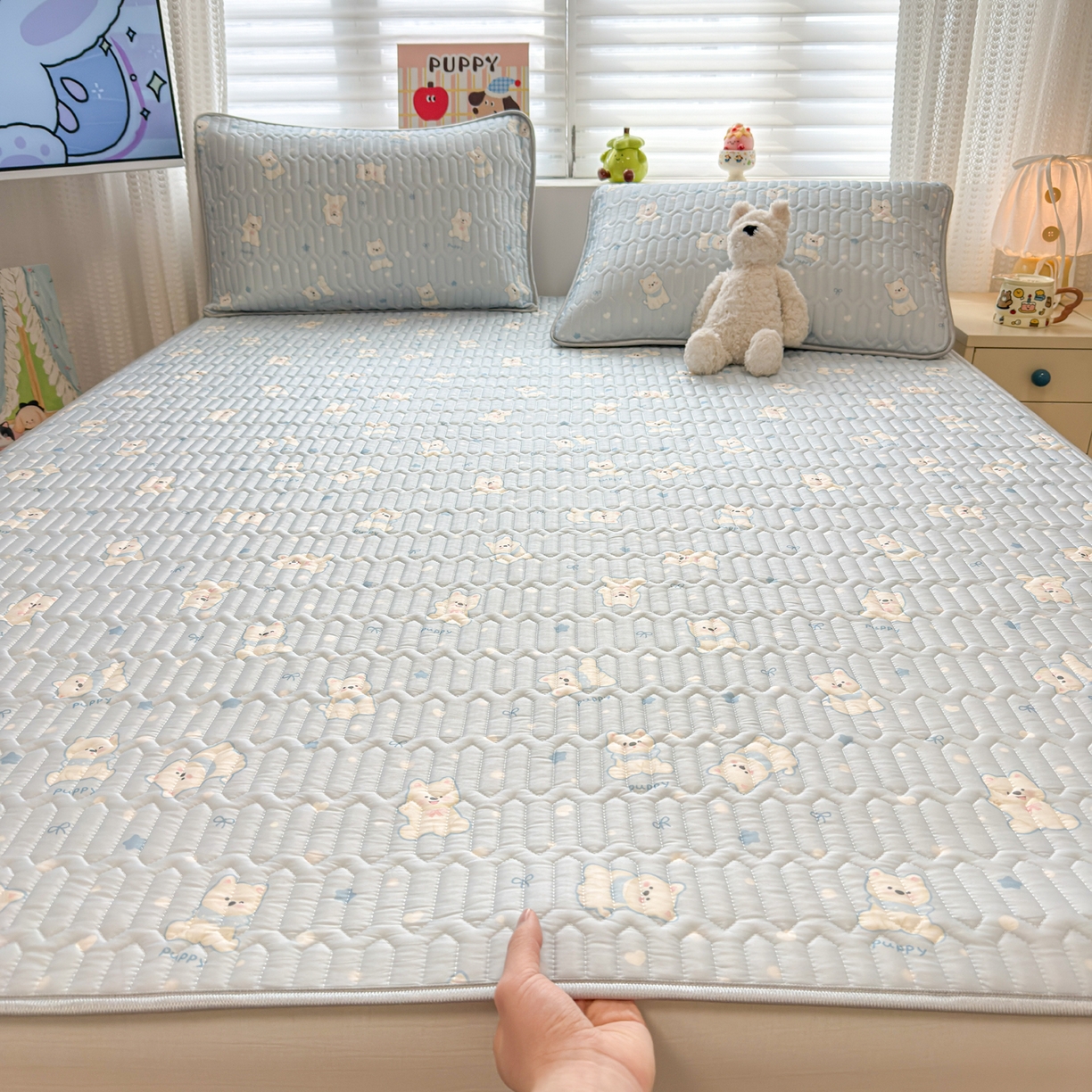 91家纺网 家纺一手货源 找家纺 慕尚家纺 2026新款乳胶凉席夏被空调被夏凉被套装组合 糯米狗