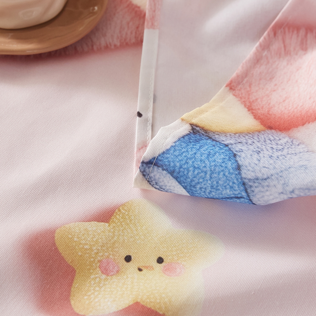 91家纺网 家纺一手货源 找家纺 奇丝雅 2026新款数码印花5D加厚老粗布床单单件双人家用特厚被单三件套学生宿舍床单凉席 甜心兔语