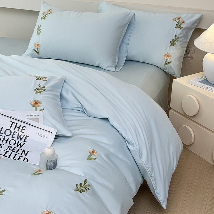 91家纺网 家纺一手货源 找家纺 合欢（原天一阁） 2026春夏新款50s双股长绒棉100支刺绣全棉纯棉四件套礼盒装 花颜-水军蓝