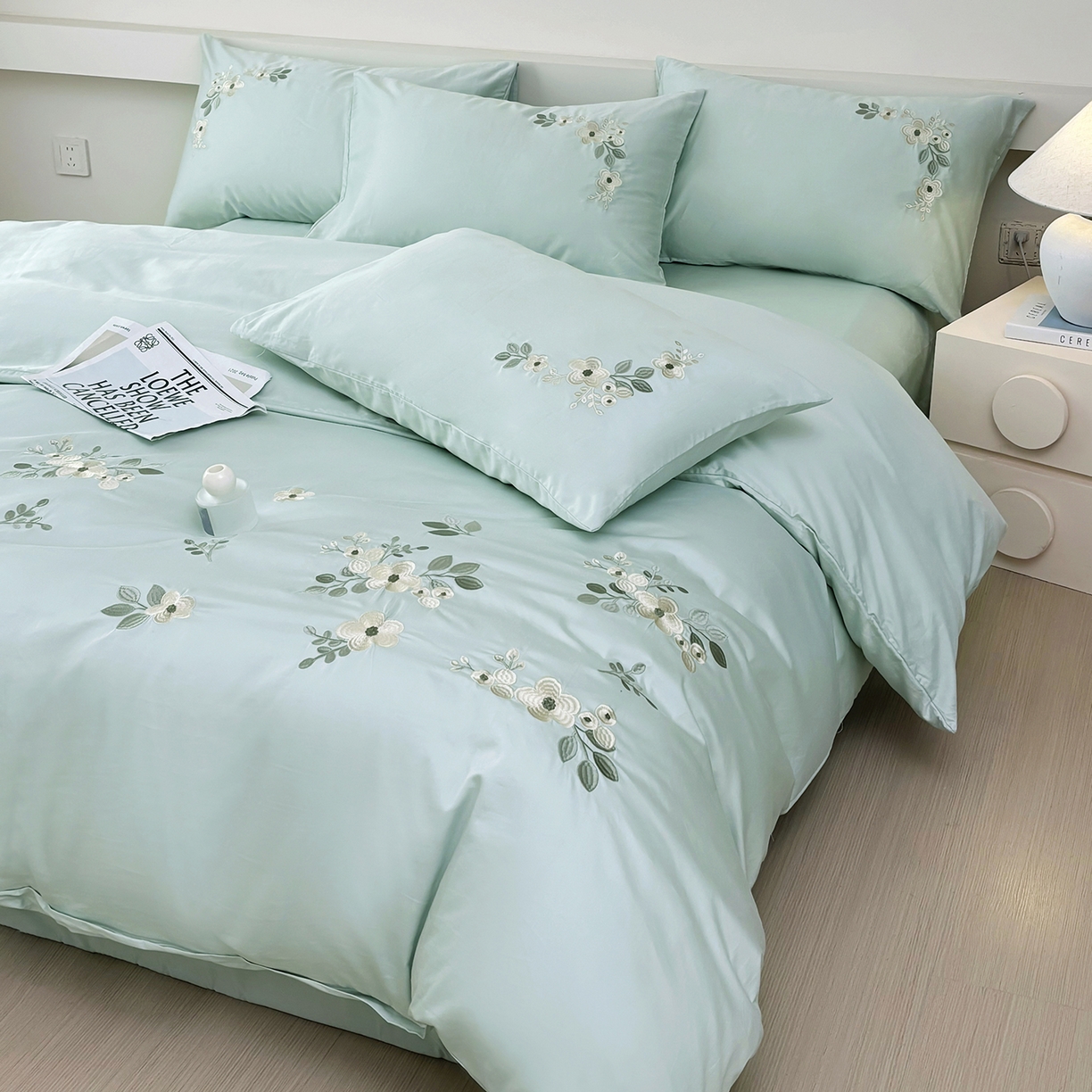 91家纺网 家纺一手货源 找家纺 合欢（原天一阁） 2026春夏新款50s双股长绒棉100支刺绣全棉纯棉四件套礼盒装 清欢-青柠绿