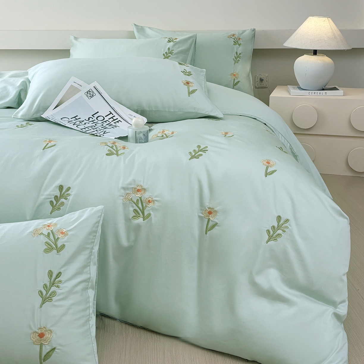 91家纺网 家纺一手货源 找家纺 合欢（原天一阁） 2026春夏新款50s双股长绒棉100支刺绣全棉纯棉四件套礼盒装 花颜-青柠绿