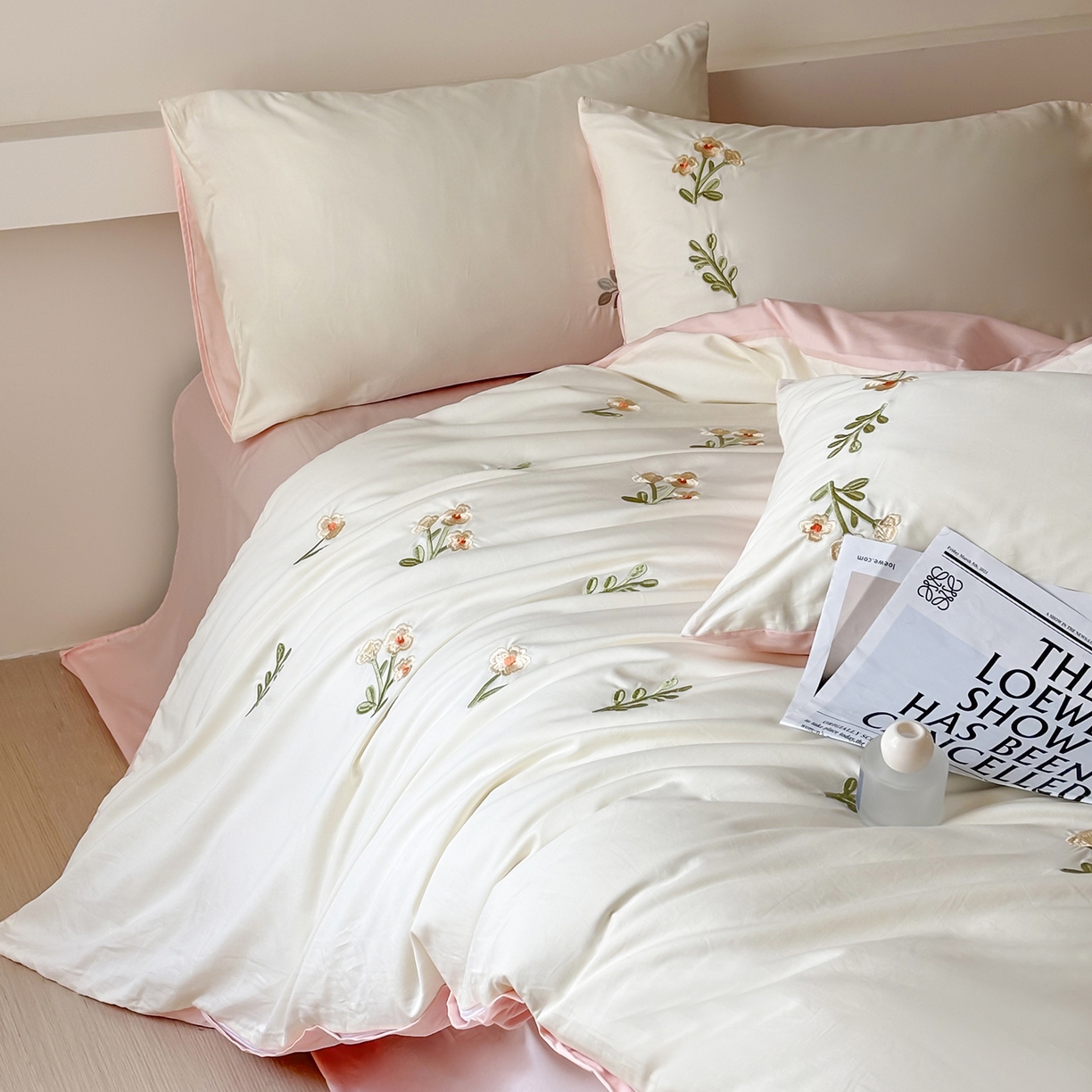 91家纺网 家纺一手货源 找家纺 合欢（原天一阁） 2026春夏新款50s双股长绒棉100支刺绣全棉纯棉四件套礼盒装 花颜-奶白+粉