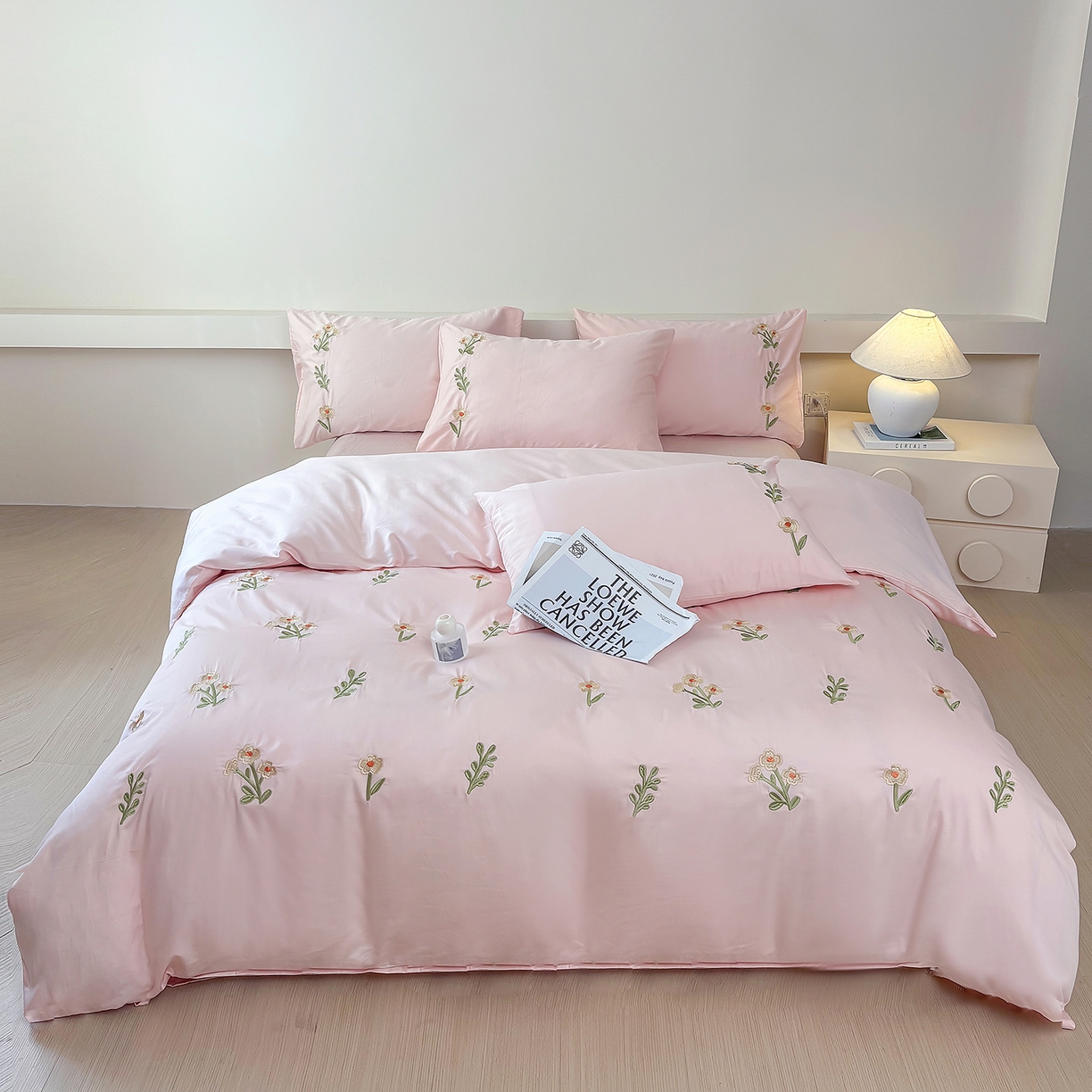 91家纺网 家纺一手货源 找家纺 合欢（原天一阁） 2026春夏新款50s双股长绒棉100支刺绣全棉纯棉四件套礼盒装 花颜-暖心粉
