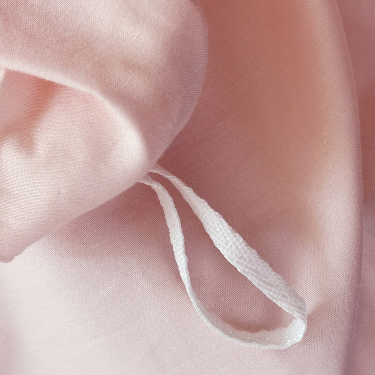 91家纺网 家纺一手货源 找家纺 合欢（原天一阁） 2026春夏新款50s双股长绒棉100支刺绣全棉纯棉四件套礼盒装 花颜-奶白+粉