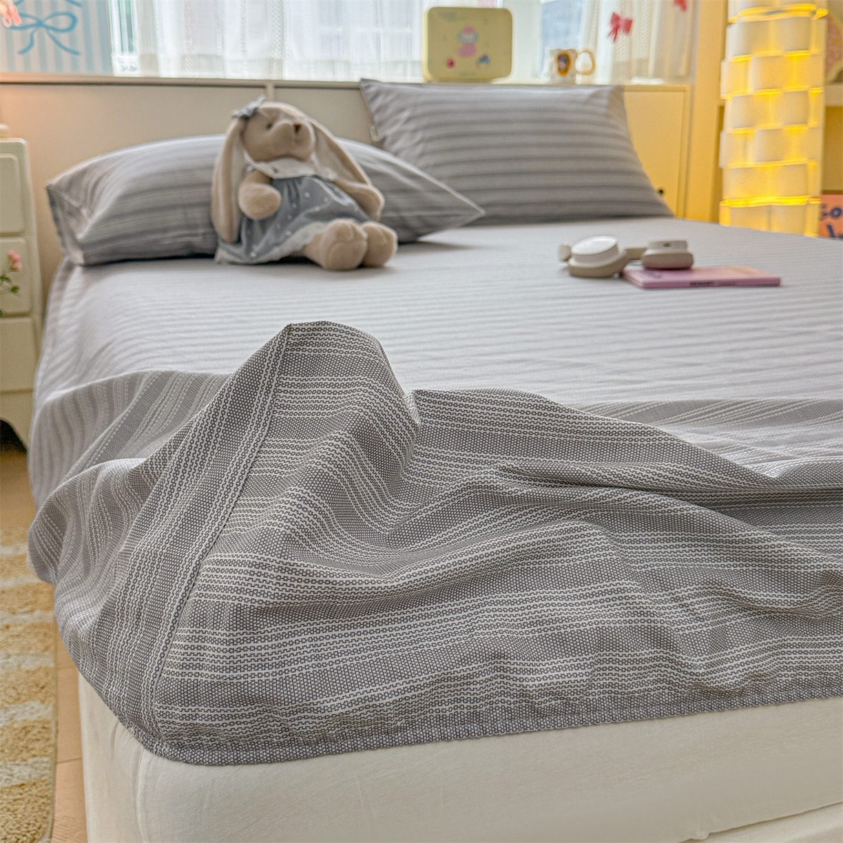 91家纺网 家纺一手货源 找家纺 名兮家居 2026春夏新款A类全棉纯棉老粗布床笠 床笠单件 条纹灰