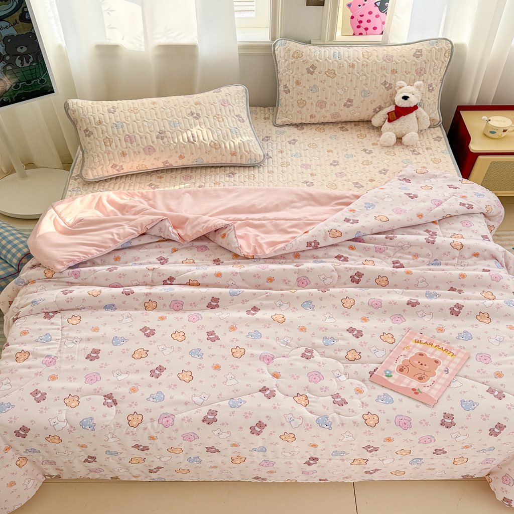 91家纺网 家纺一手货源 找家纺 慕尚家纺 2026新款乳胶凉席夏被空调被夏凉被套装组合 小奶狗