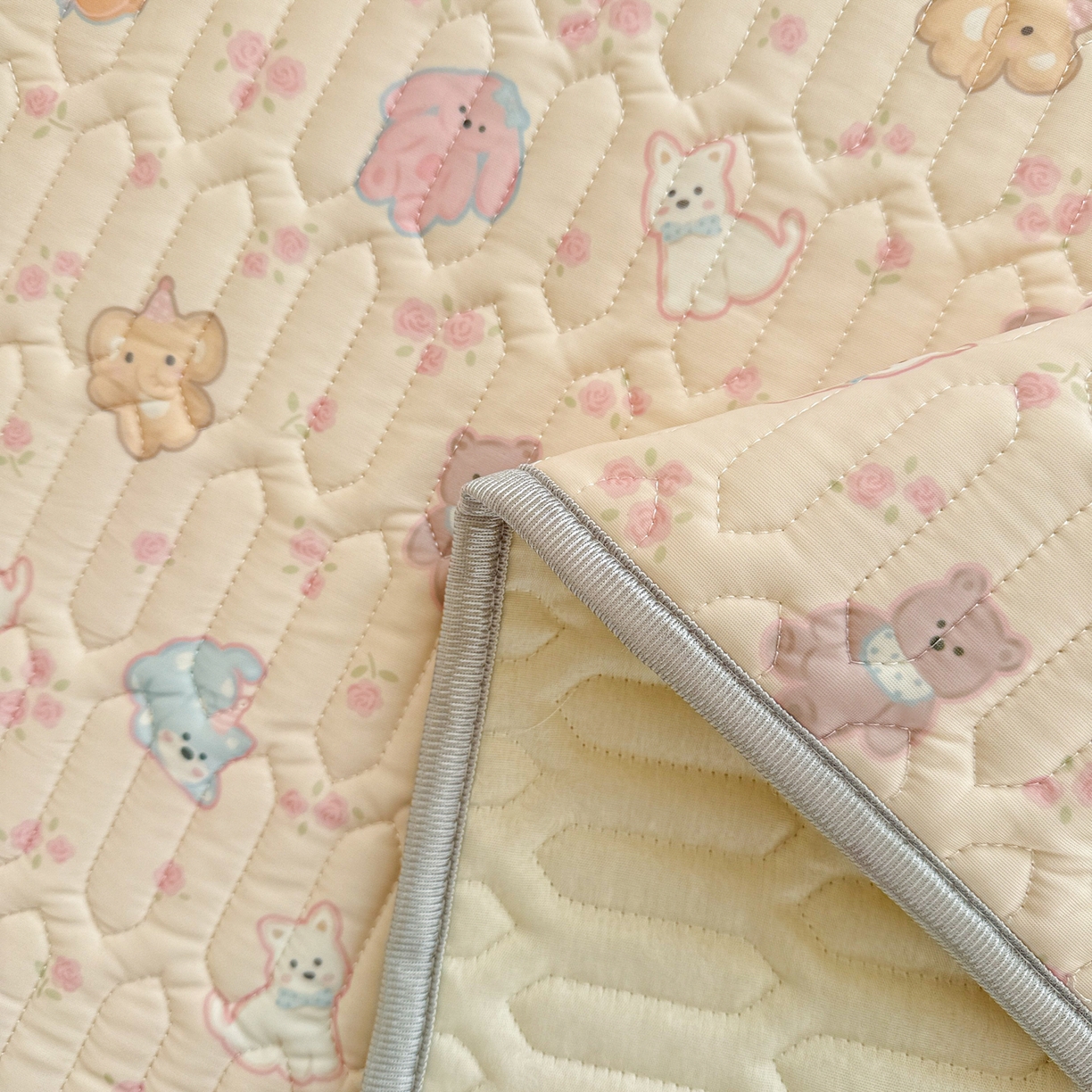 91家纺网 家纺一手货源 找家纺 慕尚家纺 2026新款乳胶凉席夏被空调被夏凉被套装组合 小奶狗