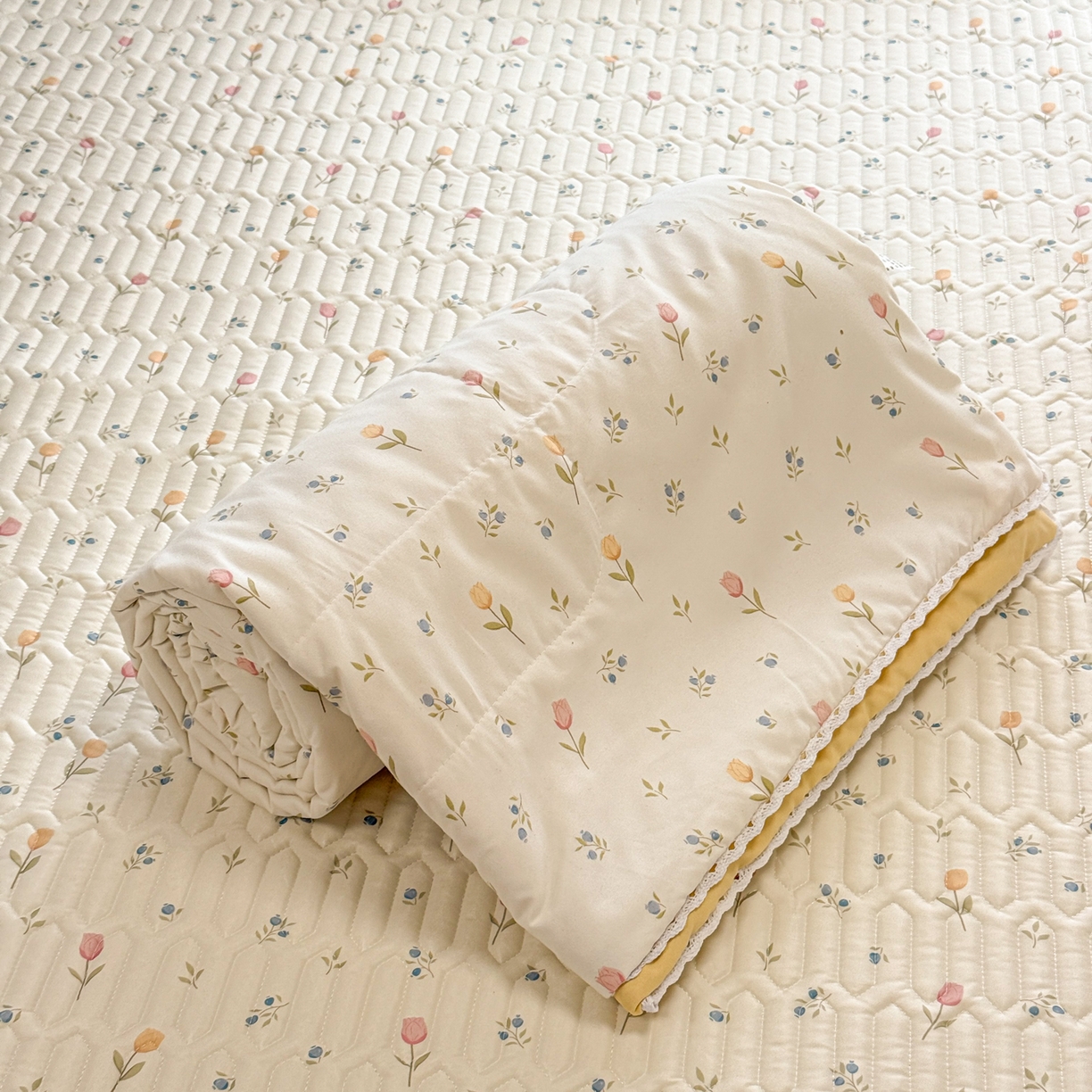 91家纺网 家纺一手货源 找家纺 慕尚家纺 2026新款乳胶凉席夏被空调被夏凉被套装组合 小仙朵儿