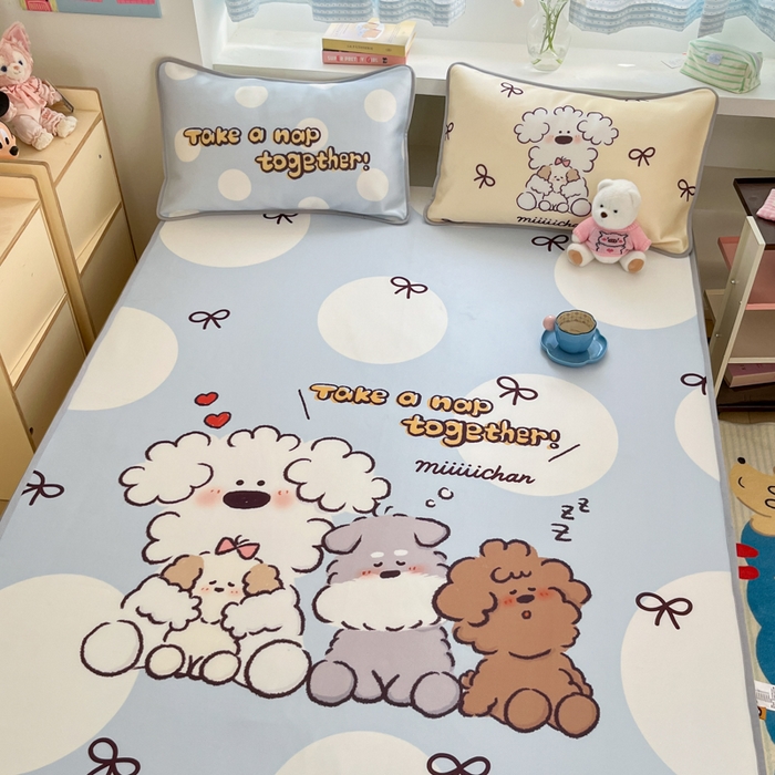 91家纺网 家纺一手货源 找家纺 桃子家居 2026新款正版授权miiiiichan大版数码印花1200D凉席三件套平铺床笠 冰感席miiiiichan-点点泡芙狗