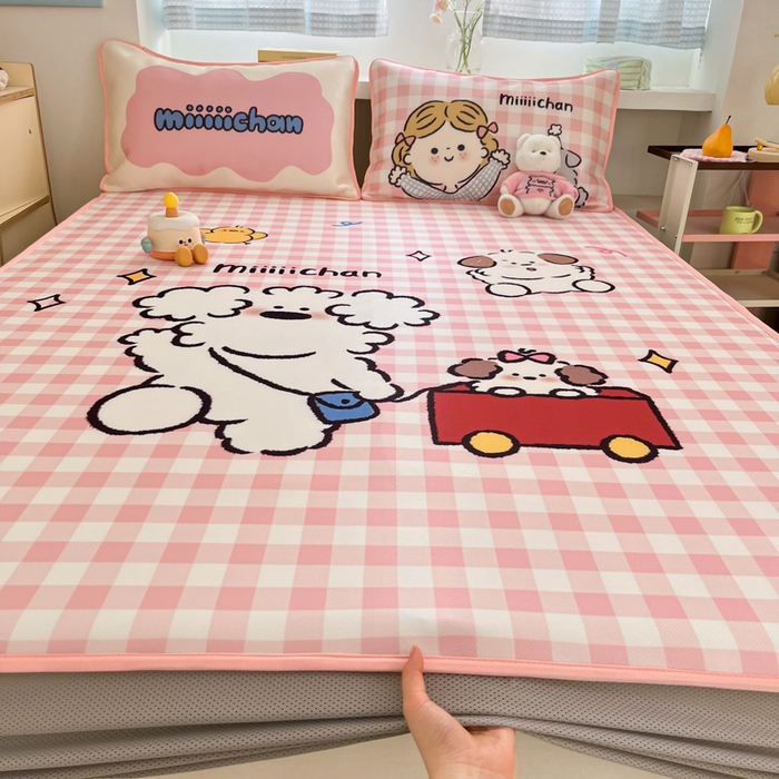 91家纺网 家纺一手货源 找家纺 桃子家居 2026新款正版授权miiiiichan大版数码印花1200D凉席三件套平铺床笠 冰感席miiiiichan-狗狗乐园