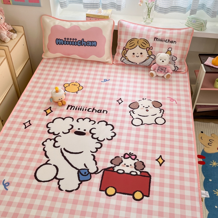 91家纺网 家纺一手货源 找家纺 桃子家居 2026新款正版授权miiiiichan大版数码印花1200D凉席三件套平铺床笠 冰感席miiiiichan-狗狗乐园