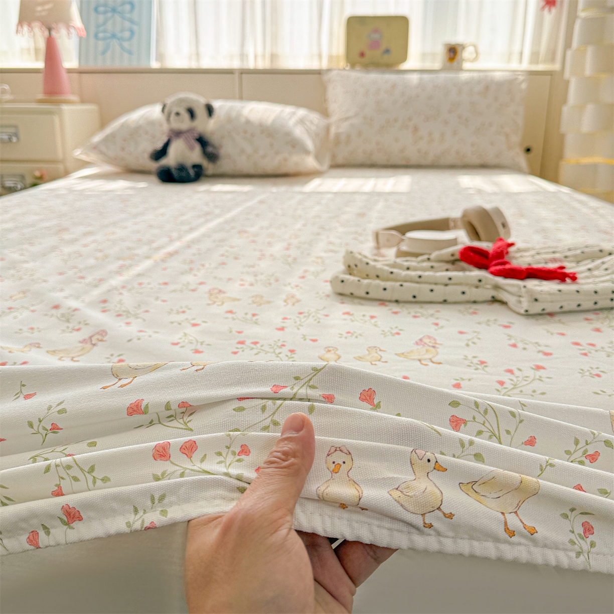 91家纺网 家纺一手货源 找家纺 名兮家居 2026春夏新款A类全棉纯棉老粗布床笠 床笠单件 鸭鸭春游