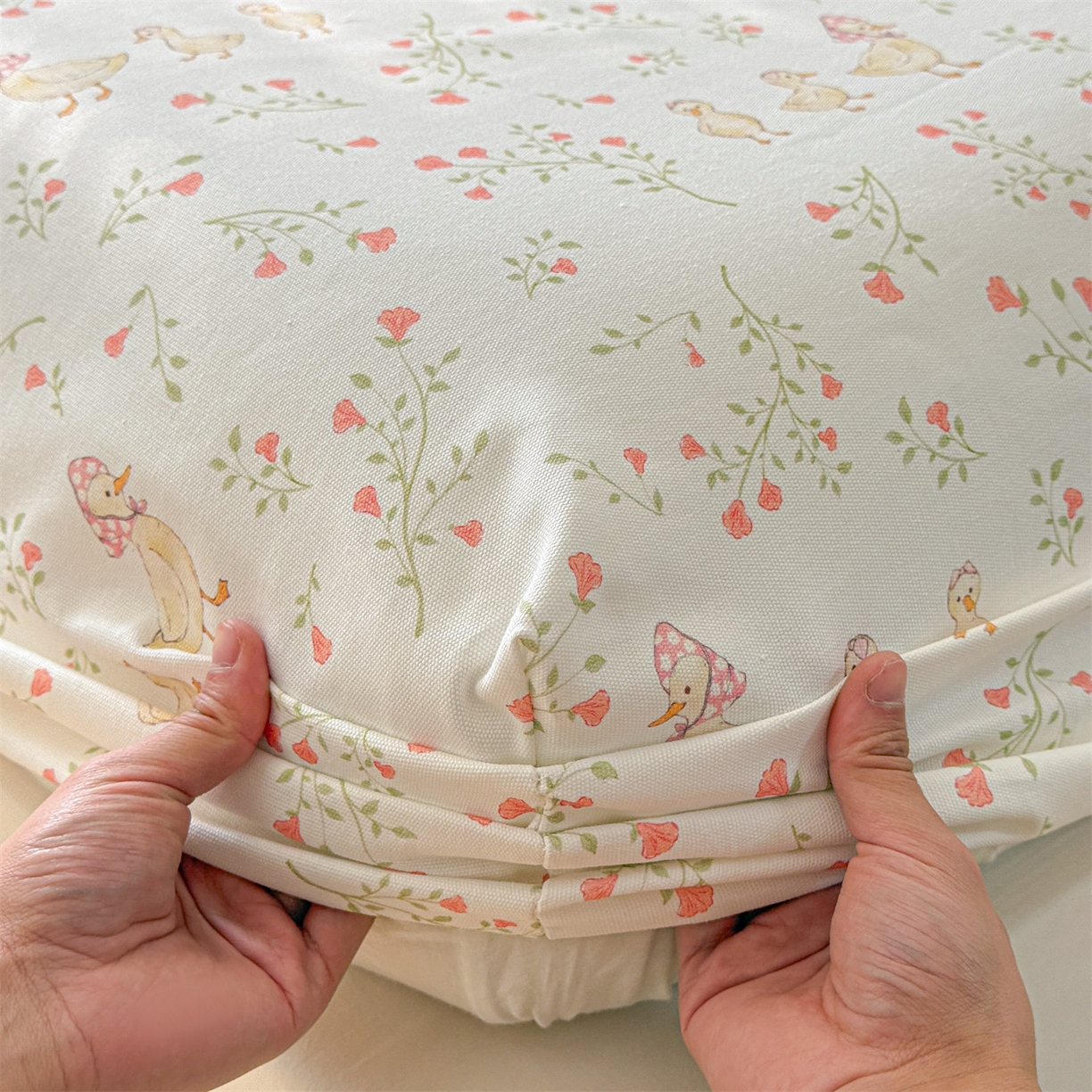 91家纺网 家纺一手货源 找家纺 名兮家居 2026春夏新款A类全棉纯棉老粗布床笠 床笠单件 鸭鸭春游