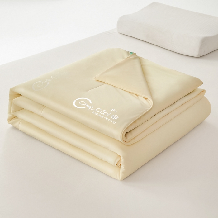 91家纺网 家纺一手货源 找家纺 蓝雀翎 2026新款凉感丝抗菌夏被 朦胧黄