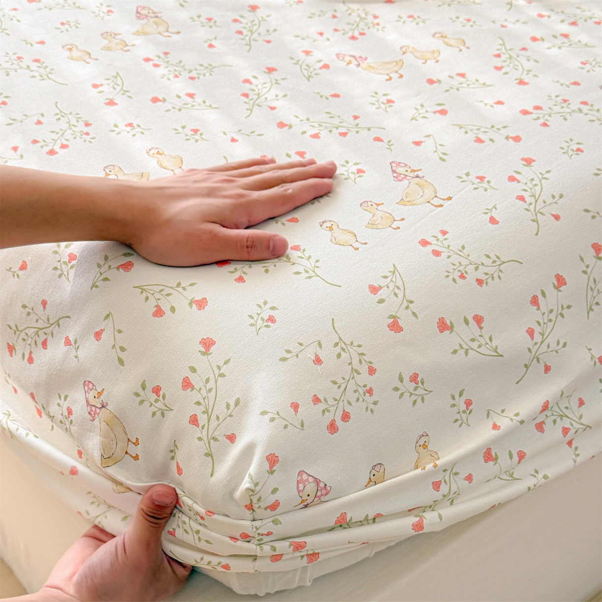 91家纺网 家纺一手货源 找家纺 名兮家居 2026春夏新款A类全棉纯棉老粗布床笠 床笠单件 鸭鸭春游