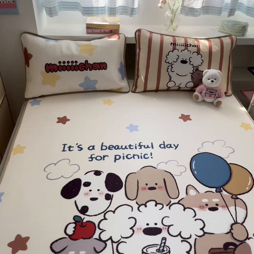 91家纺网 家纺一手货源 找家纺 桃子家居 2026新款正版授权miiiiichan大版数码印花1200D凉席三件套平铺床笠 冰感席miiiiichan-星愿小狗