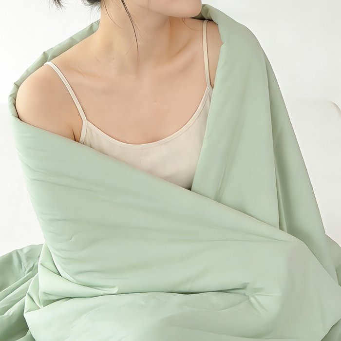 91家纺网 家纺一手货源 找家纺 蓝雀翎 2026新款凉感丝抗菌夏被 浅水绿