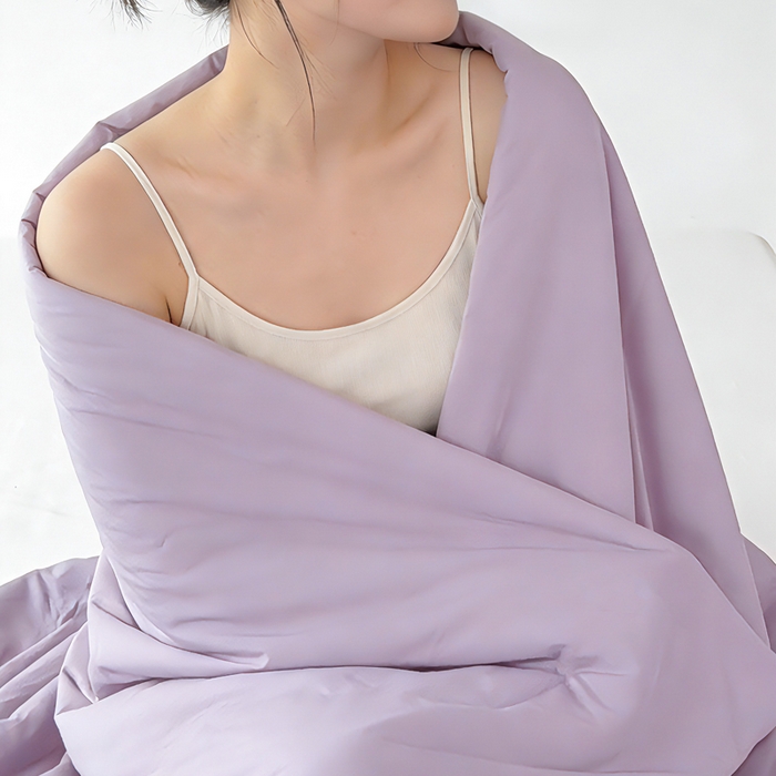 91家纺网 家纺一手货源 找家纺 蓝雀翎 2026新款凉感丝抗菌夏被 柔云紫