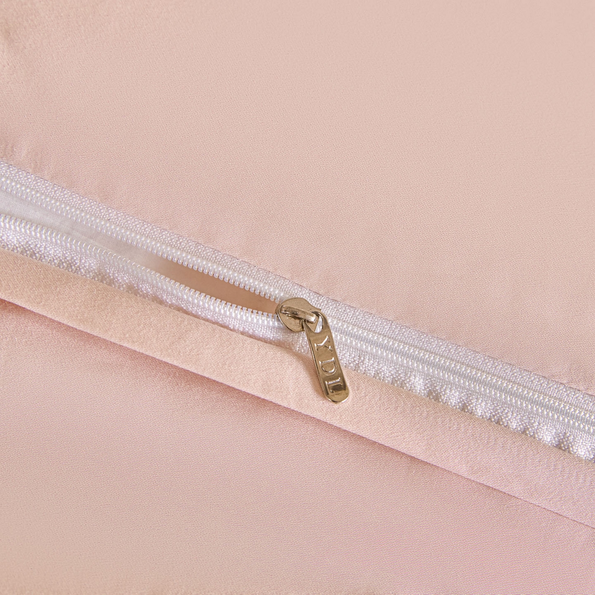 91家纺网 家纺一手货源 找家纺 新方向 【控价 提供买家秀】2026新款数码印花50s双股全棉贡缎长绒棉四件套-约定 约定-蔷薇粉