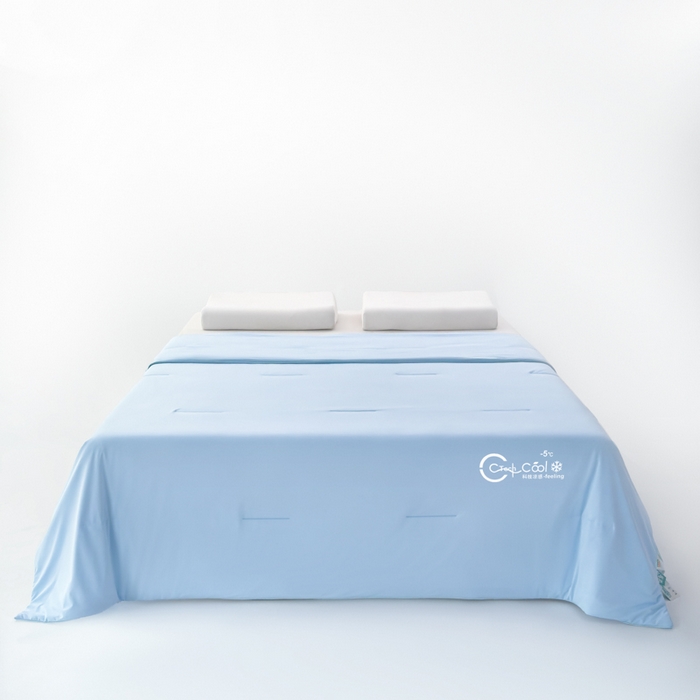 91家纺网 家纺一手货源 找家纺 蓝雀翎 2026新款凉感丝抗菌夏被 天空蓝