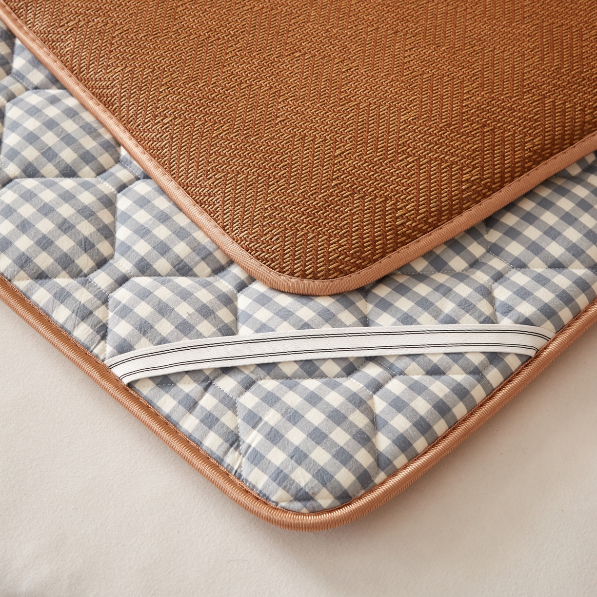 91家纺网 家纺一手货源 找家纺 缦吉 2026新款藤席冰藤凉席多功能床垫榻榻米床护垫床褥双人加厚垫 饼干花