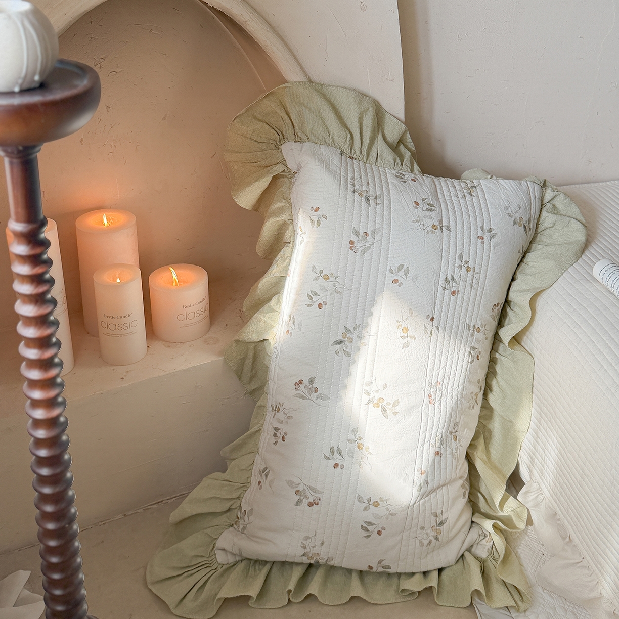 91家纺网 家纺一手货源 找家纺 漫调家纺 2026春夏新品双面棉麻法式荷叶边高温水洗夏被可配夏被四件套床单床盖四件套 青枝野果