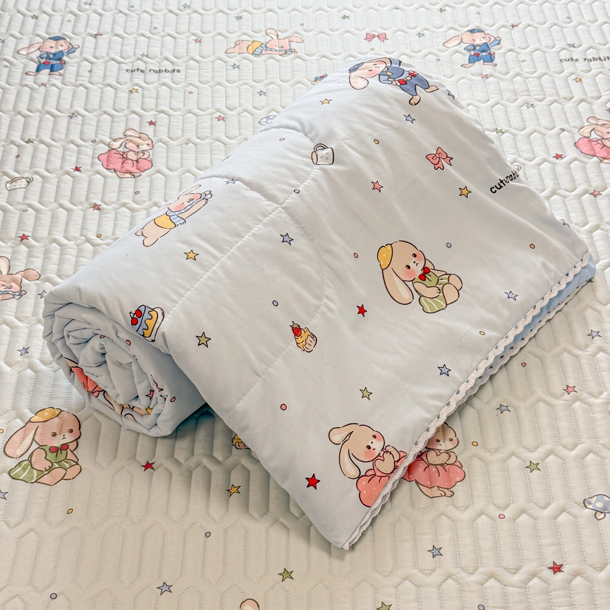 91家纺网 家纺一手货源 找家纺 慕尚家纺 2026新款乳胶凉席夏被空调被夏凉被套装组合 疯狂动物