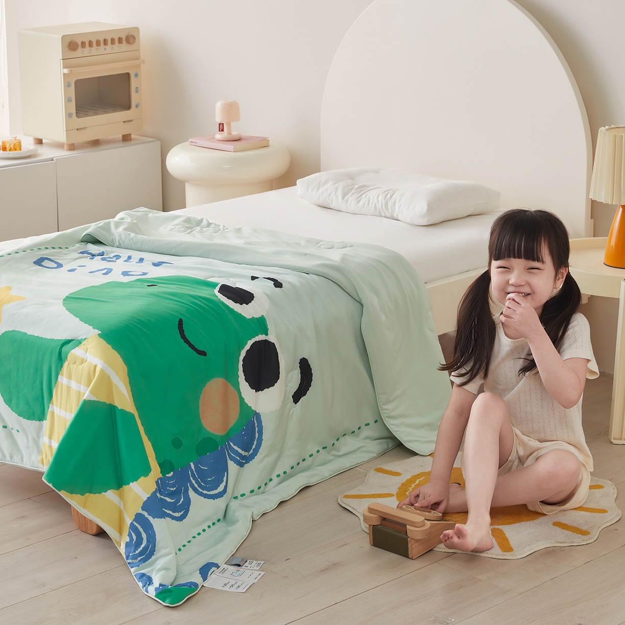 91家纺网 家纺一手货源 找家纺 荷马之梦 2026新款凉凉萌宠—原创卡通针织凉感山茶蚕丝儿童双感夏被夏凉被空调被 恐龙哈尔