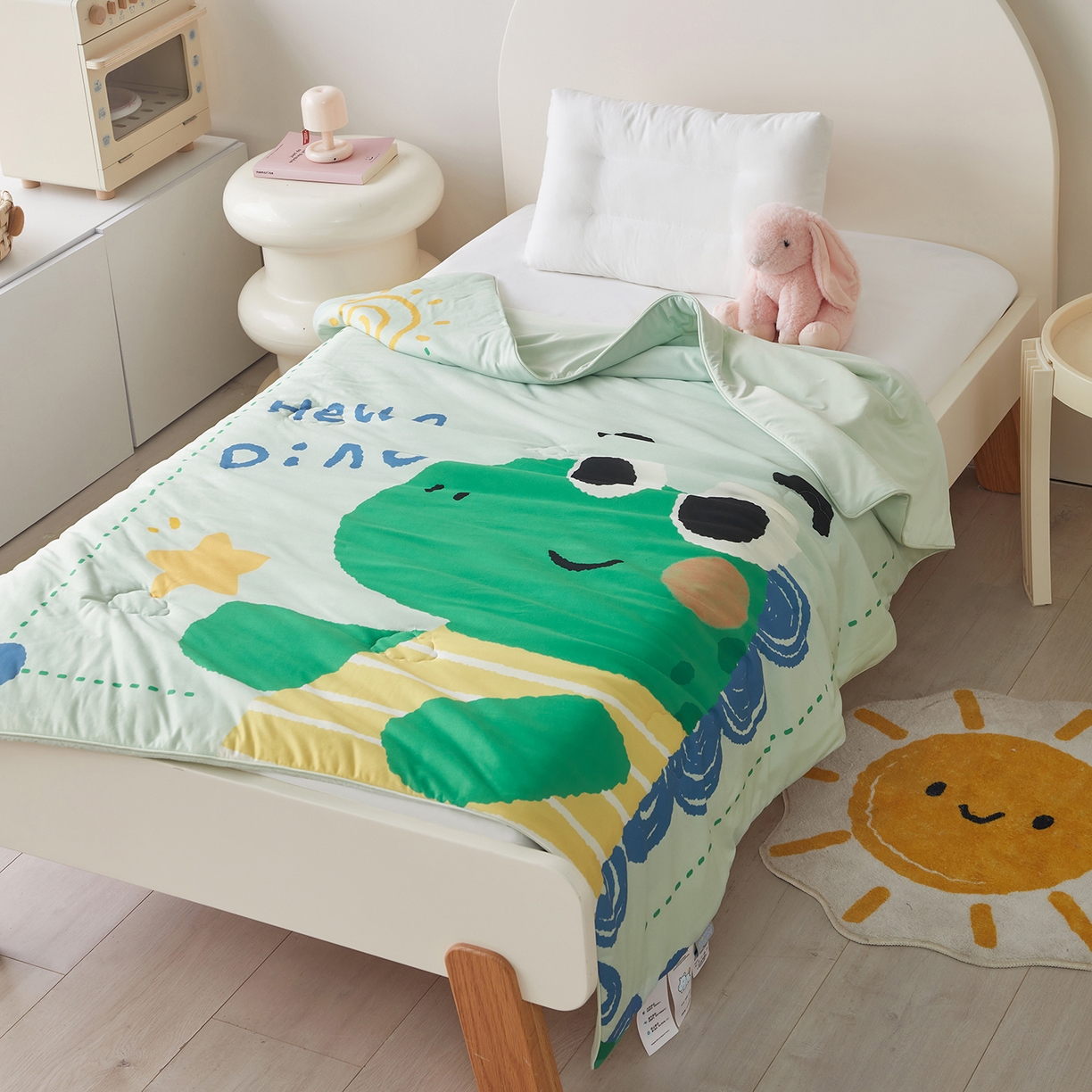 91家纺网 家纺一手货源 找家纺 荷马之梦 2026新款凉凉萌宠—原创卡通针织凉感山茶蚕丝儿童双感夏被夏凉被空调被 恐龙哈尔