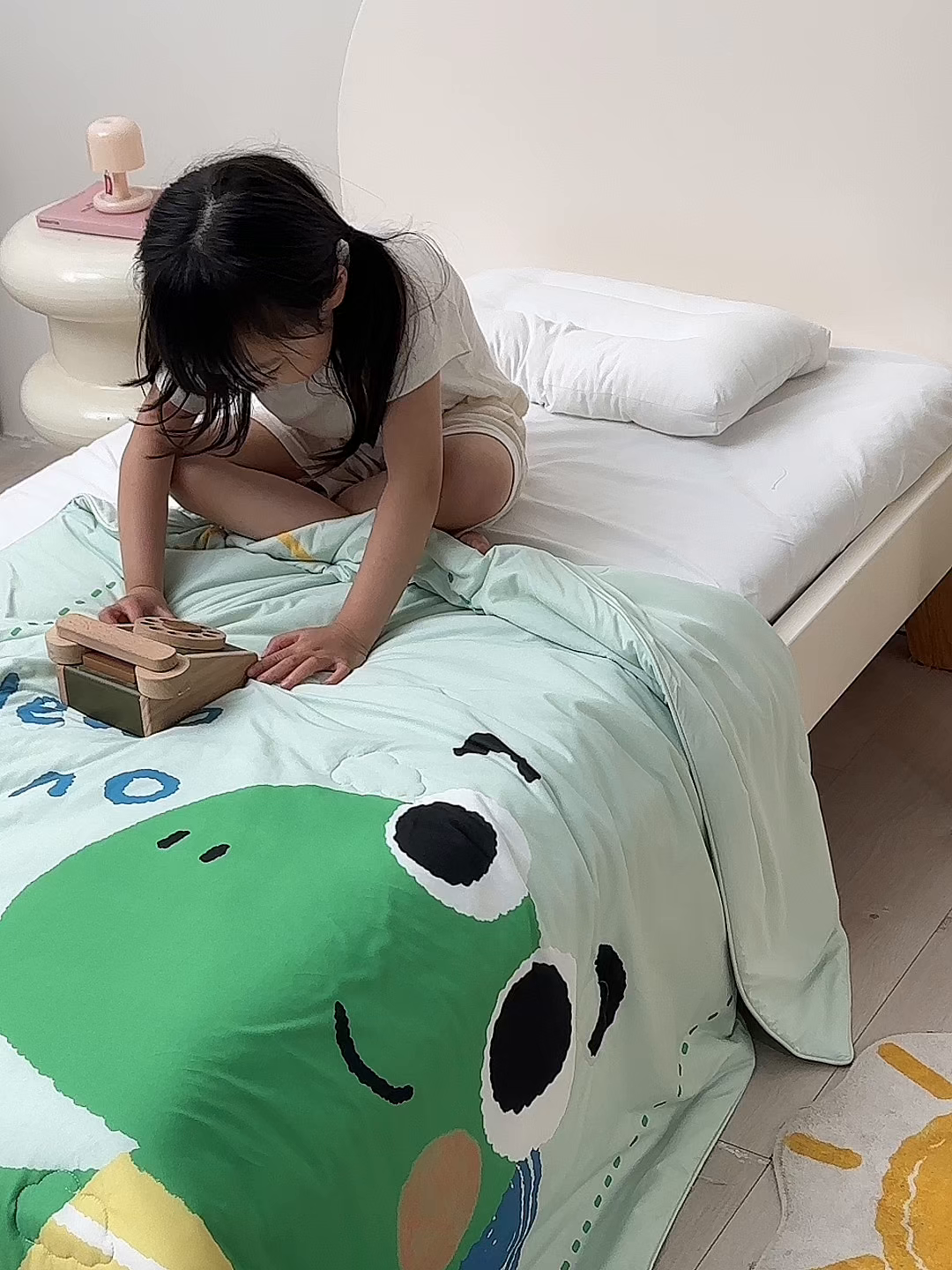 91家纺网 家纺一手货源 找家纺 荷马之梦 2026新款凉凉萌宠—原创卡通针织凉感山茶蚕丝儿童双感夏被夏凉被空调被 恐龙哈尔