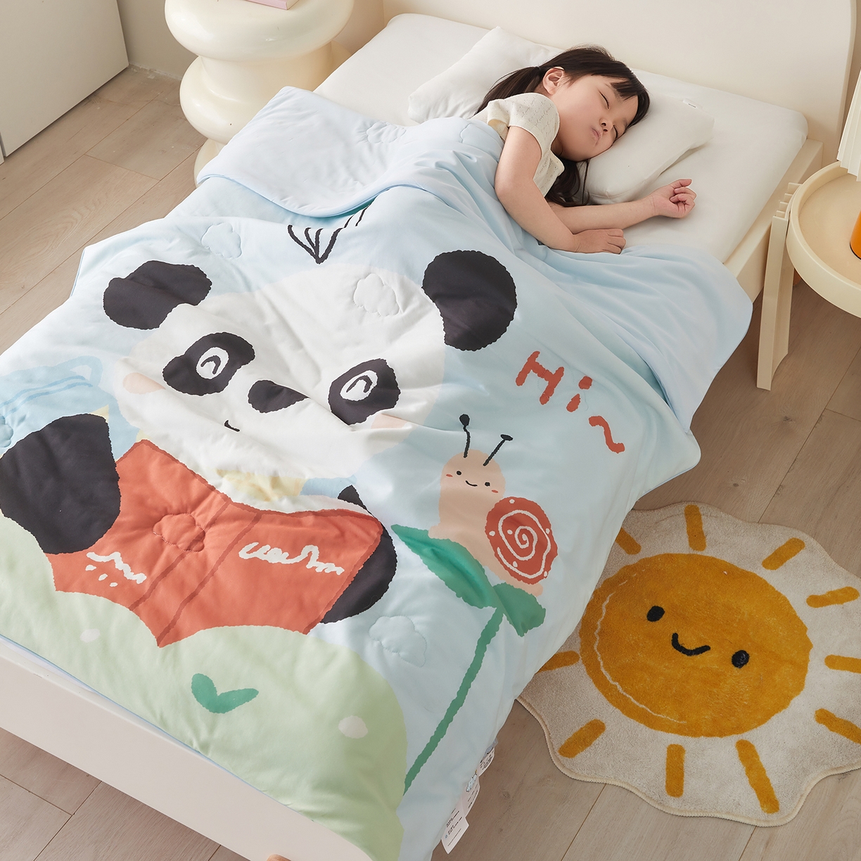 91家纺网 家纺一手货源 找家纺 荷马之梦 2026新款凉凉萌宠—原创卡通针织凉感山茶蚕丝儿童双感夏被夏凉被空调被 蜗牛熊猫