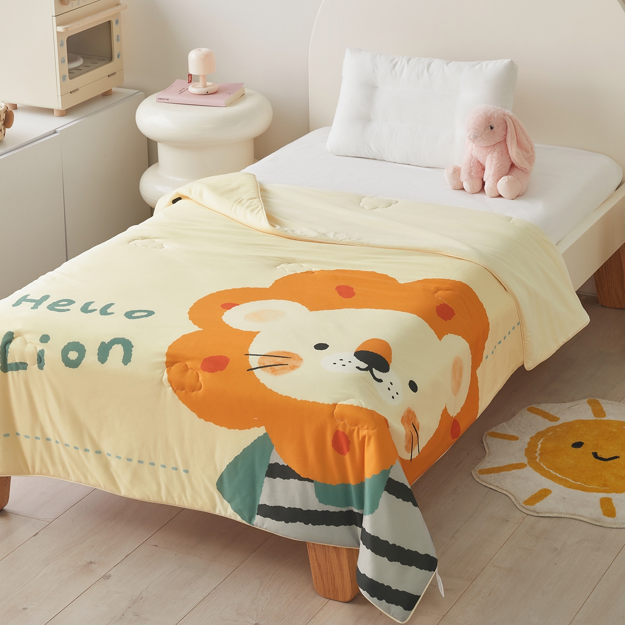 91家纺网 家纺一手货源 找家纺 荷马之梦 2026新款凉凉萌宠—原创卡通针织凉感山茶蚕丝儿童双感夏被夏凉被空调被 小狮子王