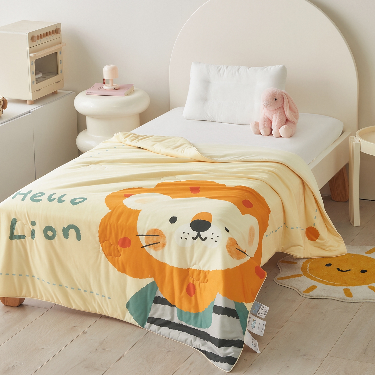 91家纺网 家纺一手货源 找家纺 荷马之梦 2026新款凉凉萌宠—原创卡通针织凉感山茶蚕丝儿童双感夏被夏凉被空调被 小狮子王