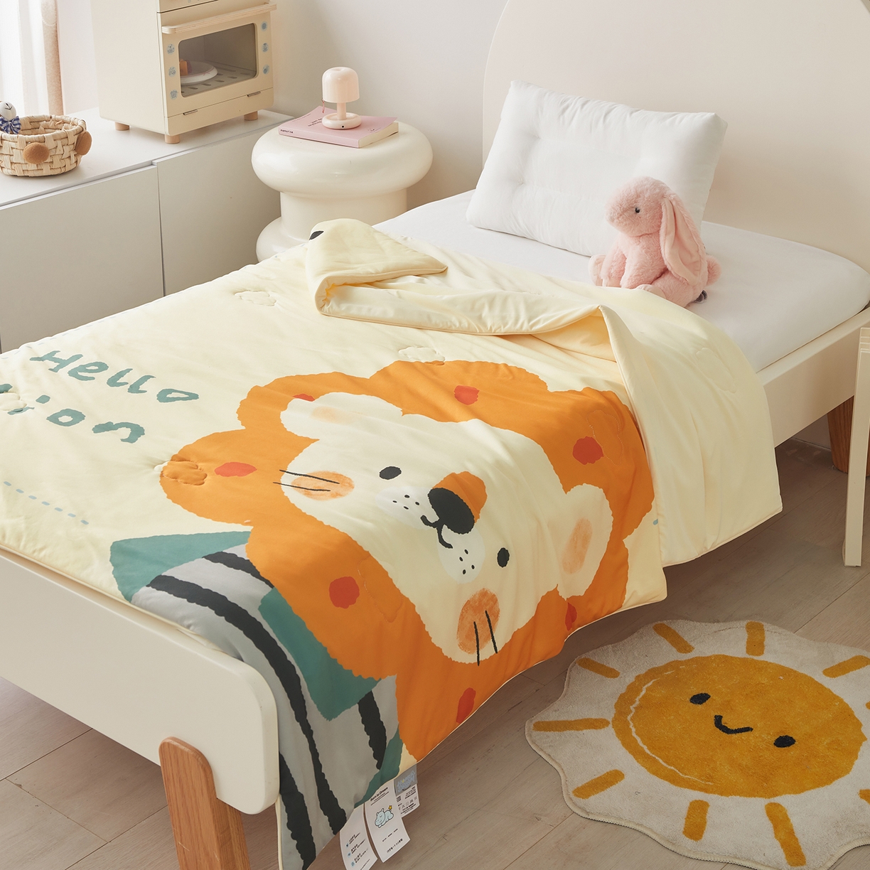 91家纺网 家纺一手货源 找家纺 荷马之梦 2026新款凉凉萌宠—原创卡通针织凉感山茶蚕丝儿童双感夏被夏凉被空调被 小狮子王