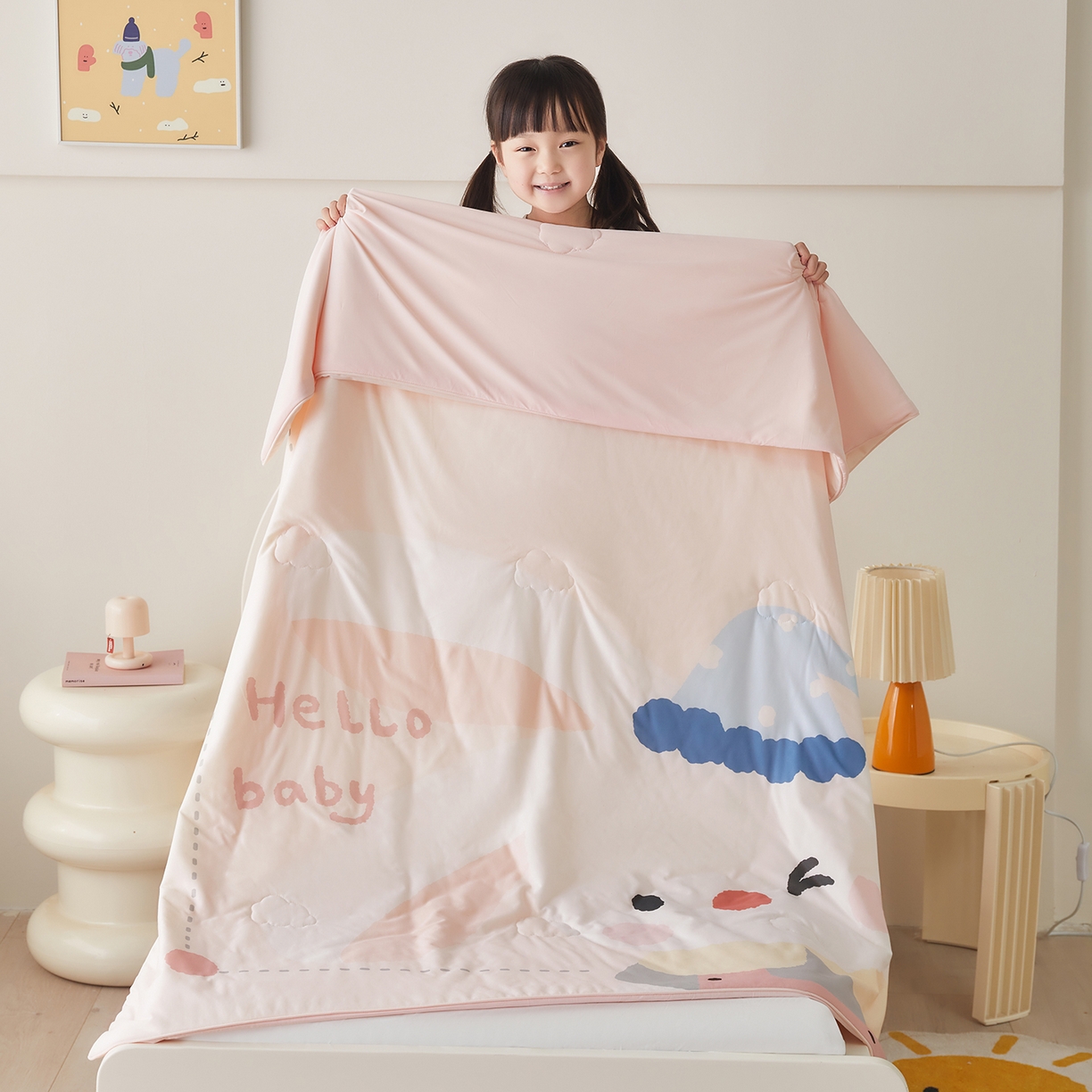 91家纺网 家纺一手货源 找家纺 荷马之梦 2026新款凉凉萌宠—原创卡通针织凉感山茶蚕丝儿童双感夏被夏凉被空调被 小兔贝贝