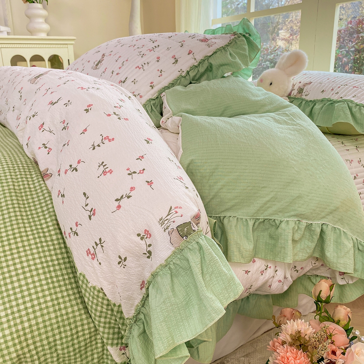 91家纺网 家纺一手货源 找家纺 眠势力 2026新款韩版双层纱花边被套云感皱皱纱被罩带花边 青樱兔语