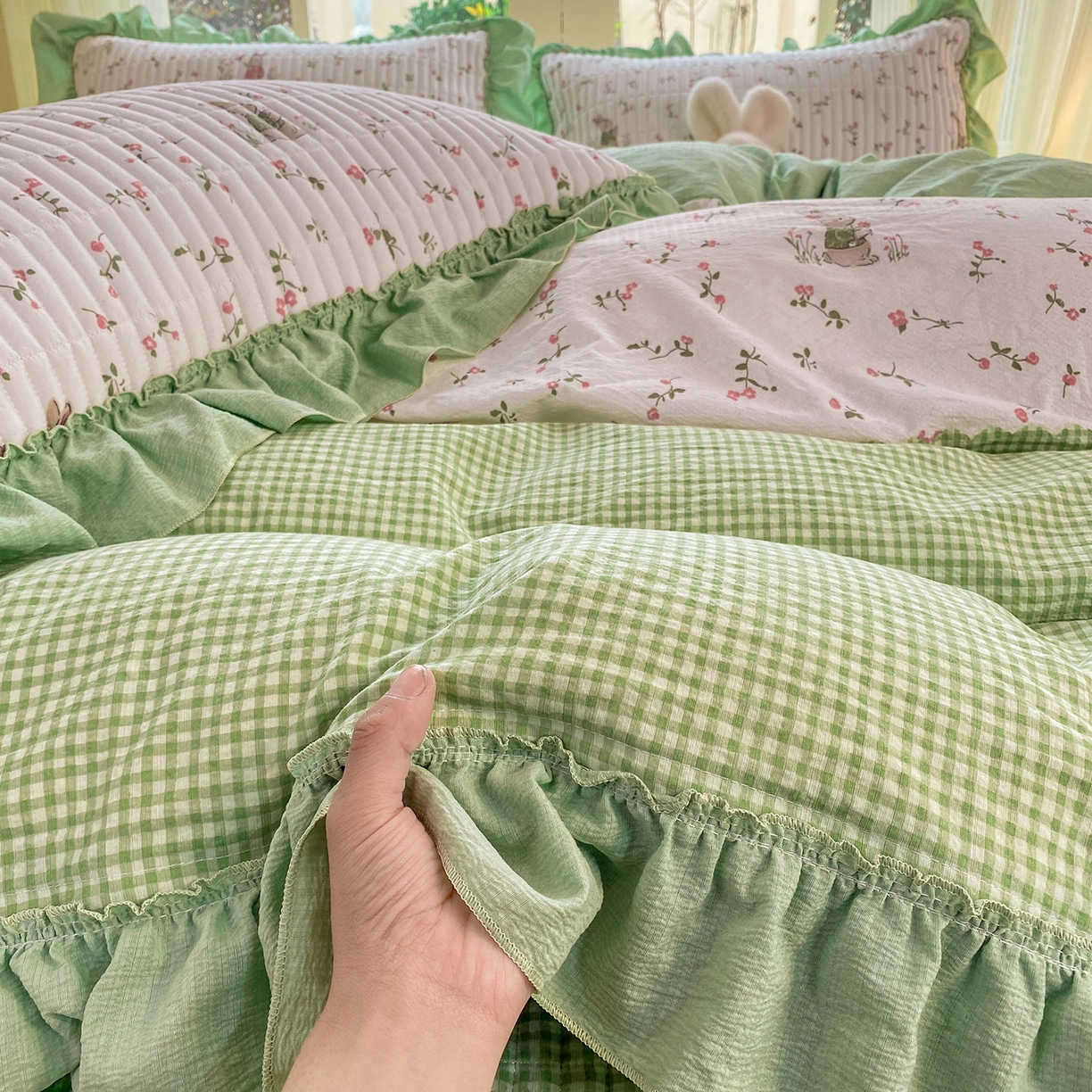 91家纺网 家纺一手货源 找家纺 眠势力 2026新款韩版双层纱花边被套云感皱皱纱被罩带花边 青樱兔语