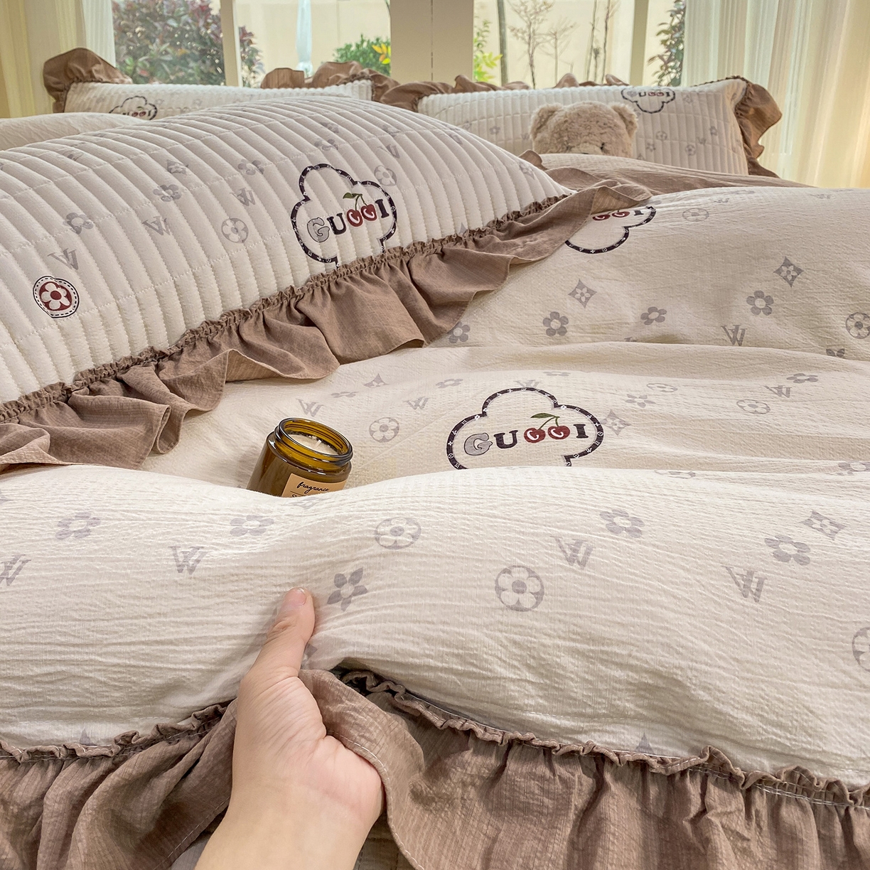 91家纺网 家纺一手货源 找家纺 眠势力 2026新款韩版双层纱花边被套云感皱皱纱被罩带花边 向云端