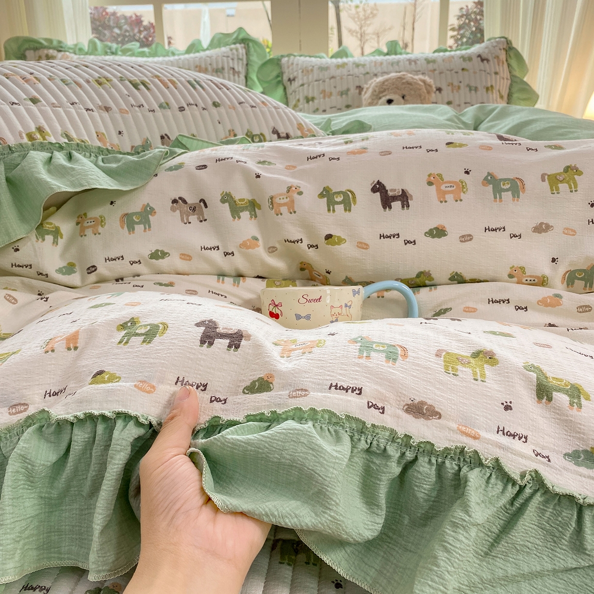 91家纺网 家纺一手货源 找家纺 眠势力 2026新款韩版双层纱花边被套云感皱皱纱被罩带花边 幸运小马