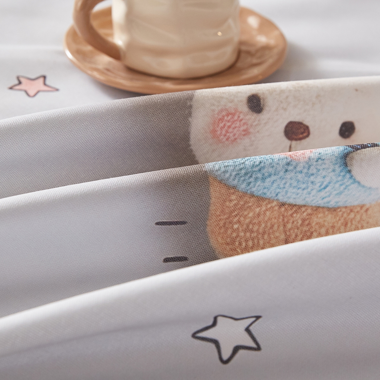 91家纺网 家纺一手货源 找家纺 家品罗兰 2026新款数码印花5D加厚老粗布床单单件双人家用特厚被单三件套学生宿舍床单凉席 学士熊