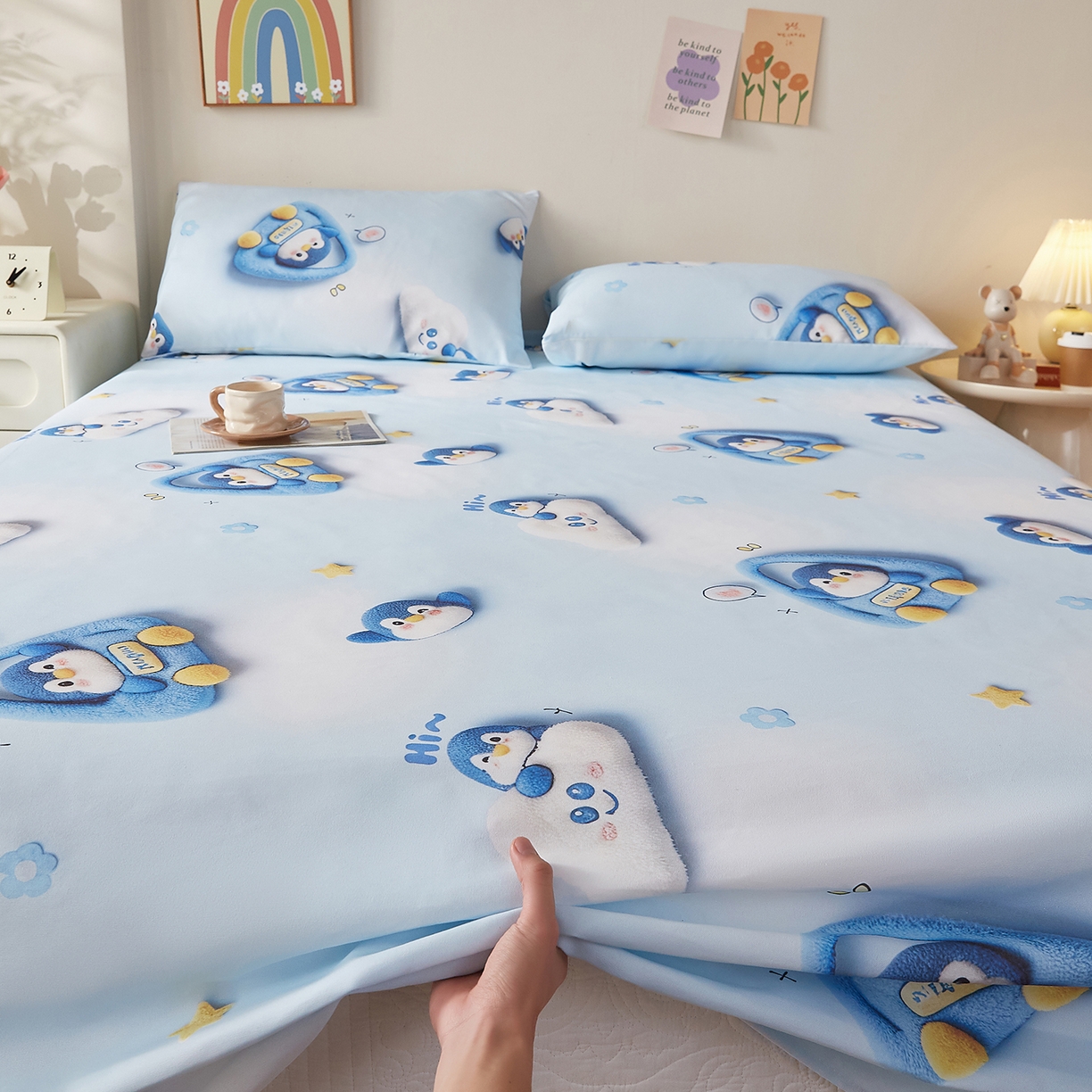 91家纺网 家纺一手货源 找家纺 家品罗兰 2026新款数码印花5D加厚老粗布床单单件双人家用特厚被单三件套学生宿舍床单凉席 星眠企鹅