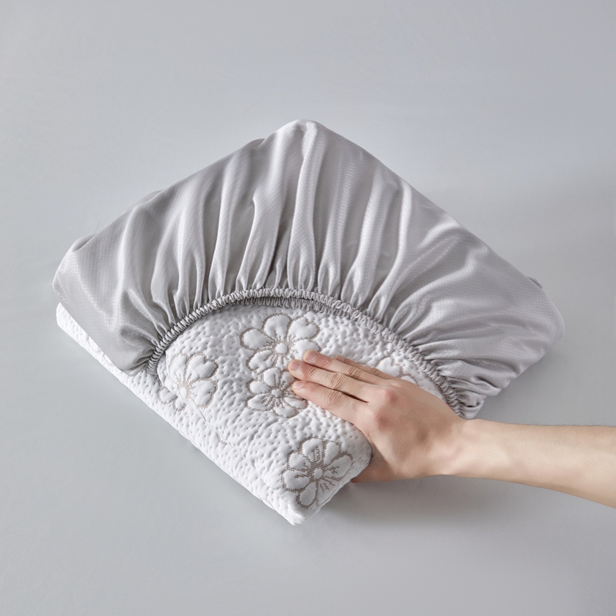 91家纺网 家纺一手货源 找家纺 满座家居 2026新款乙纶高冰凉感高分子PE凉席床笠款冰丝席三件套 朝禾