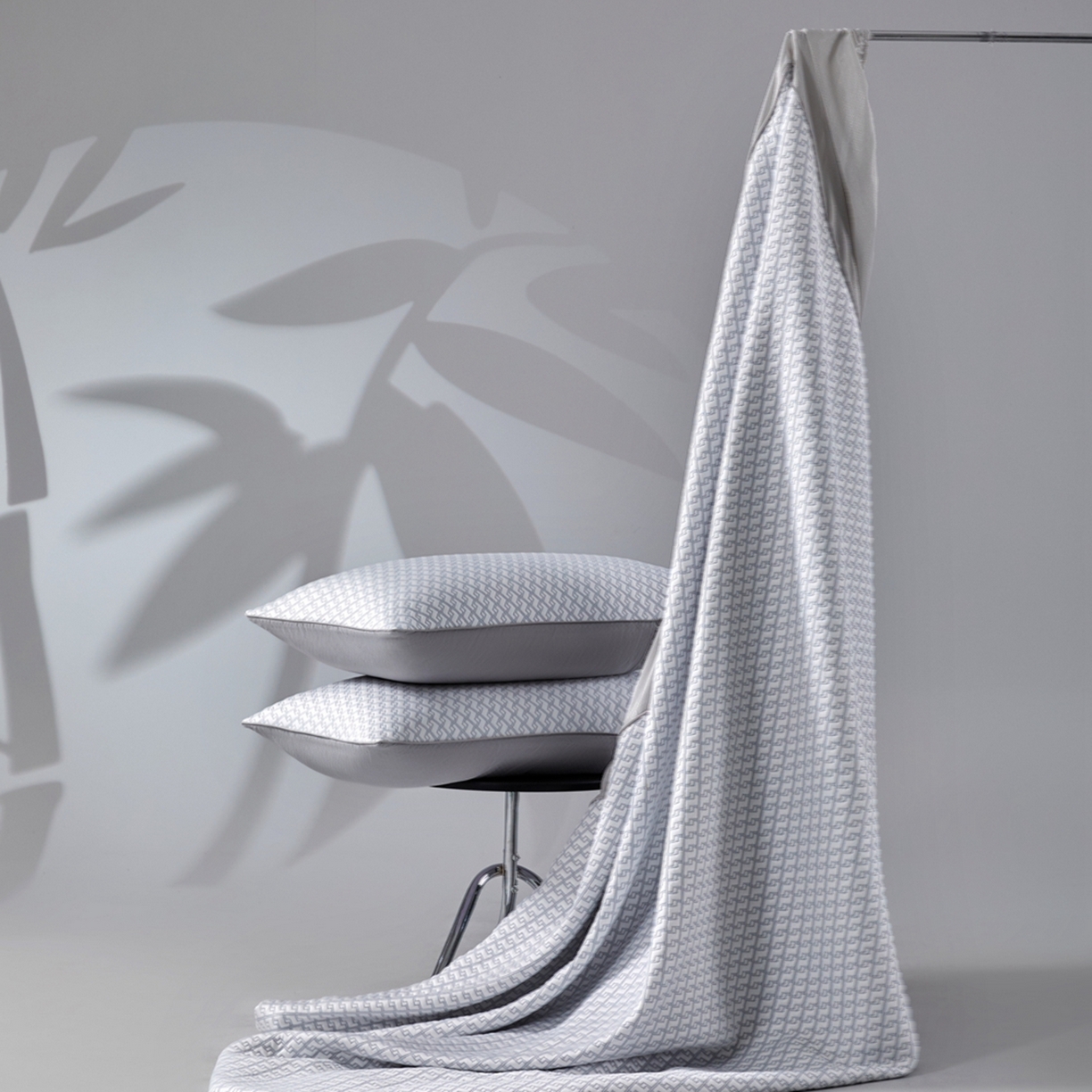 91家纺网 家纺一手货源 找家纺 满座家居 2026新款乙纶高冰凉感高分子PE凉席床笠款冰丝席三件套 简奢